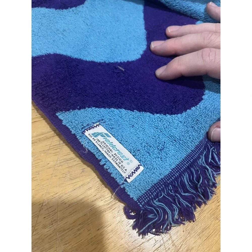 Vtg‎ Fieldcrest Purple Aqua Wavy Bath Towel 42x24